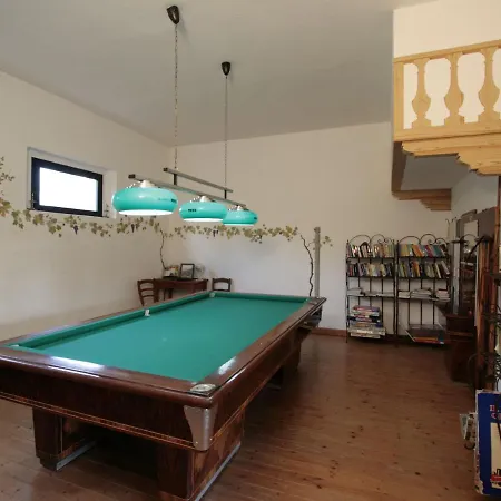 Nyaraló In With Pool Cortona