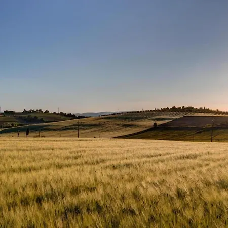 In With Pool Cortona